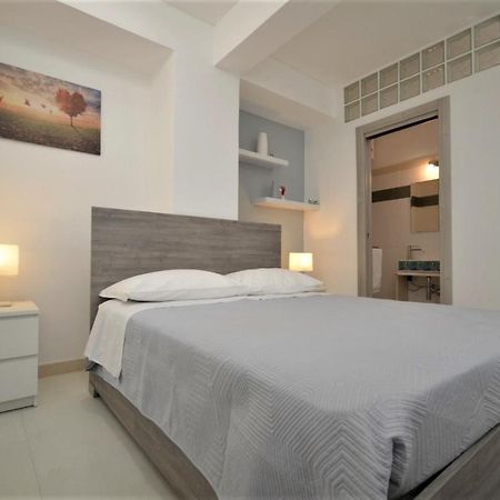Madagi Beachfront Apartments Pozzallo Extérieur photo