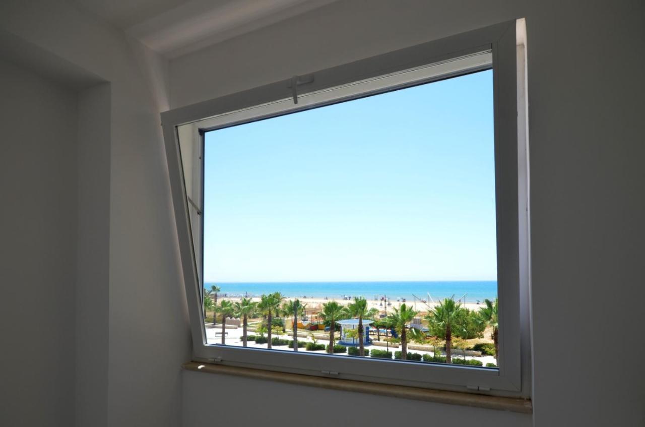 Madagi Beachfront Apartments Pozzallo Extérieur photo