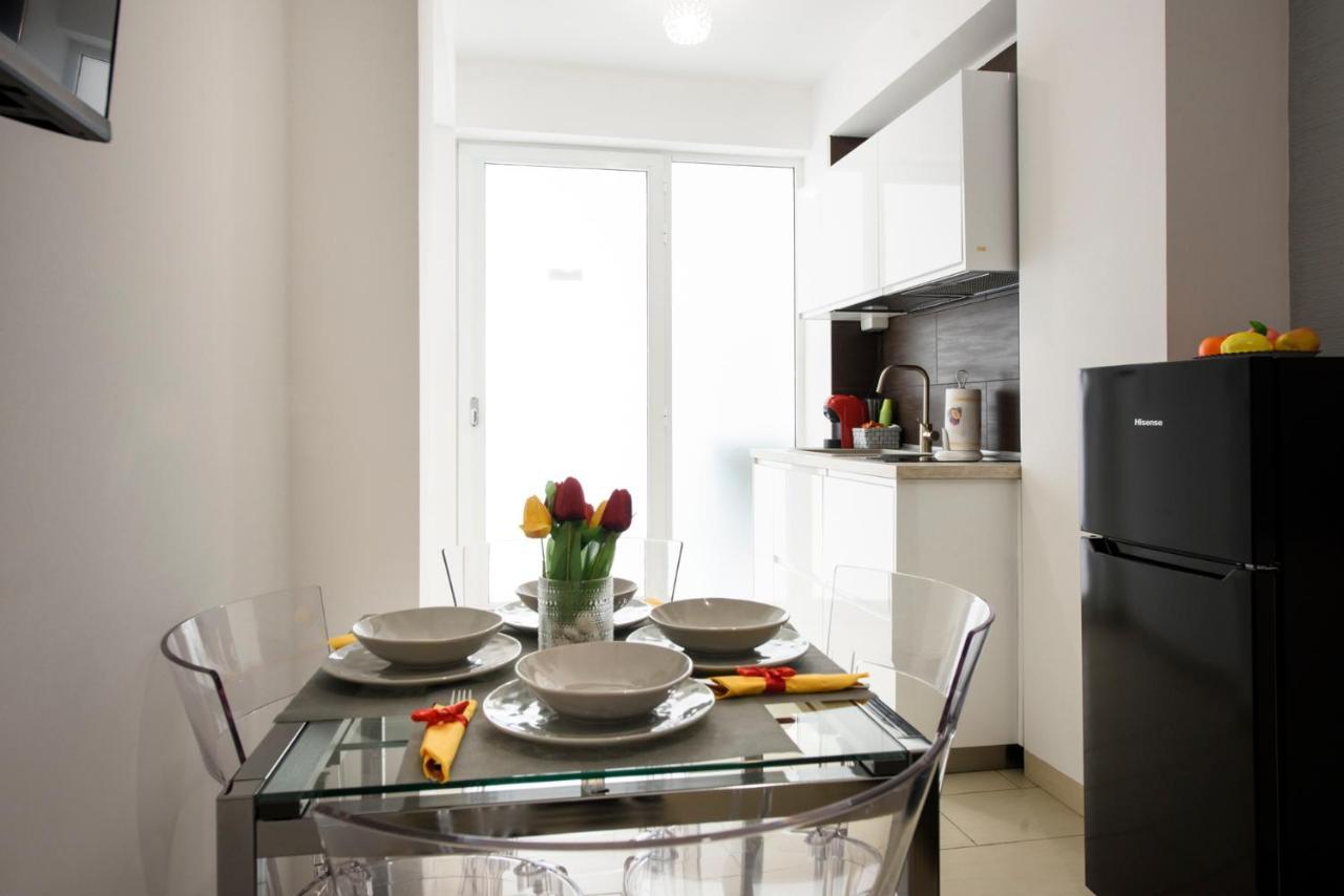 Madagi Beachfront Apartments Pozzallo Extérieur photo